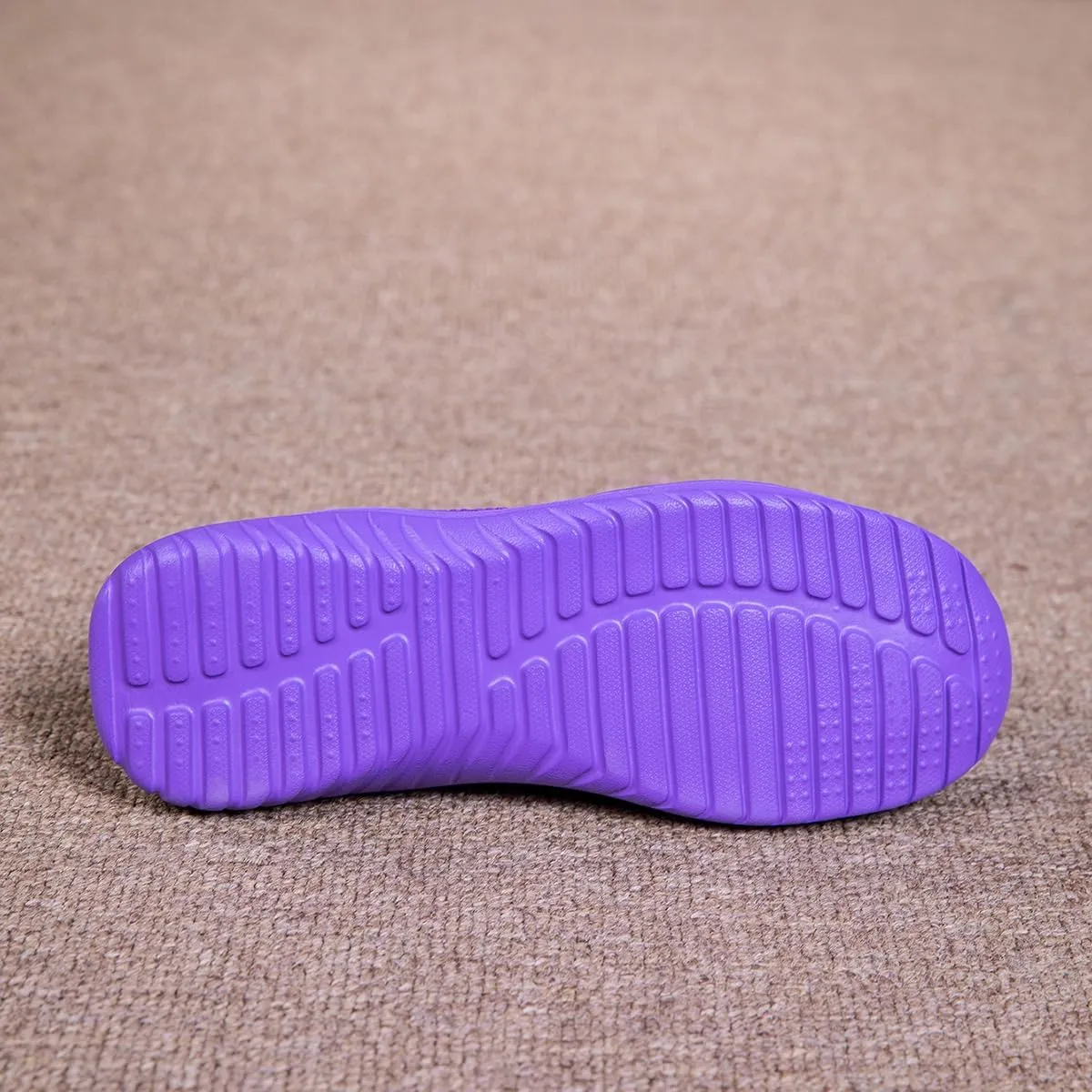 Women's Slip On Sneakers Women, Non Slip Work Shoes Comfortable Lightweight Breathable Casual Shoes for Walking Travel Work