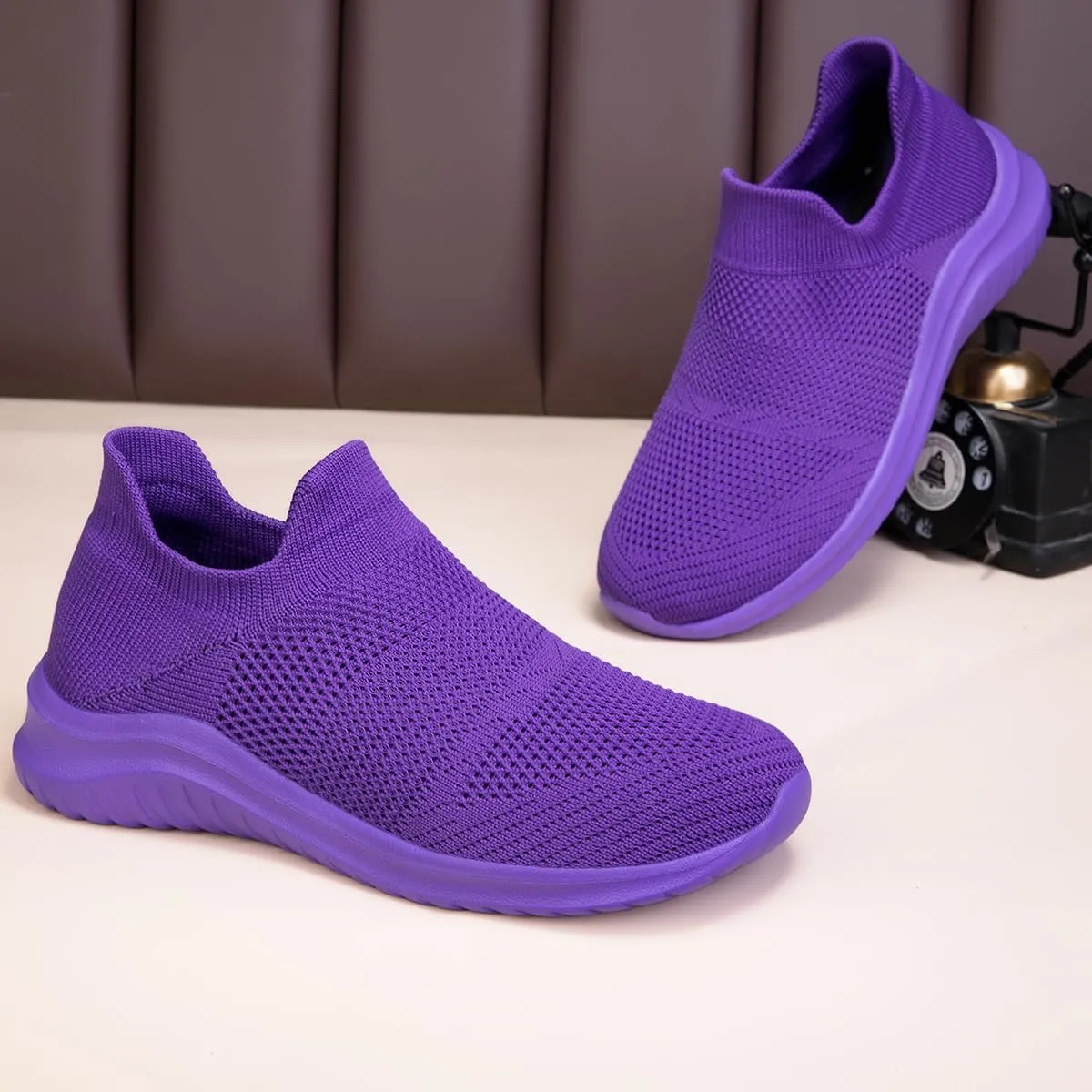Women's Slip On Sneakers Women, Non Slip Work Shoes Comfortable Lightweight Breathable Casual Shoes for Walking Travel Work